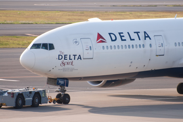 デルタ・スピリット」特別塗装機 デルタ航空 (777-200 | N701DN