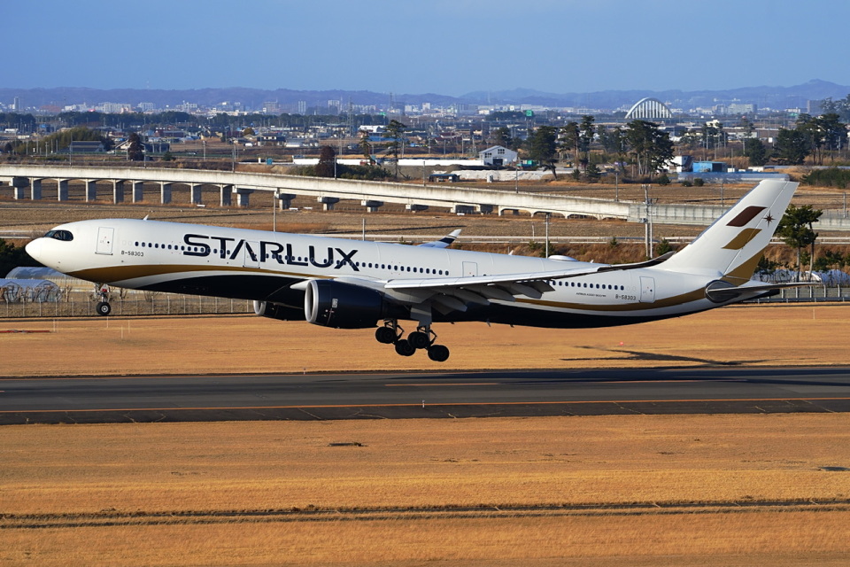 スターラックス航空 Airbus A330-900 B-58303 仙台空港 航空フォト
