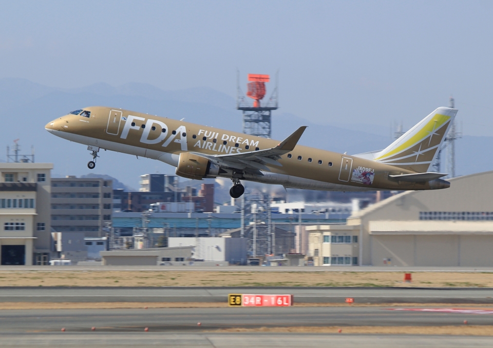 フジドリームエアラインズ Embraer 175 JA09FJ 福岡空港 航空フォト