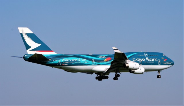 Asia's World City」特別塗装機 キャセイパシフィック航空 (747-400