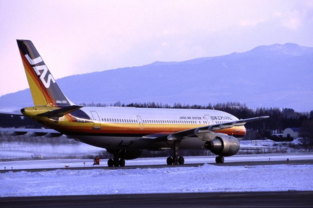 機体記号 : JA8476 (JAL) 航空機体ガイド | FlyTeam(フライチーム)