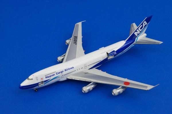 KZG44403 1/400 B747SRF NCA 日本カーゴ JA8158