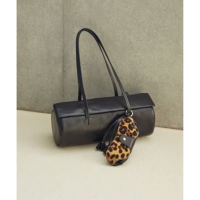 Whim Gazette(ウィム ガゼット)の【Hoaw.】横長シリンダーバッグ通販