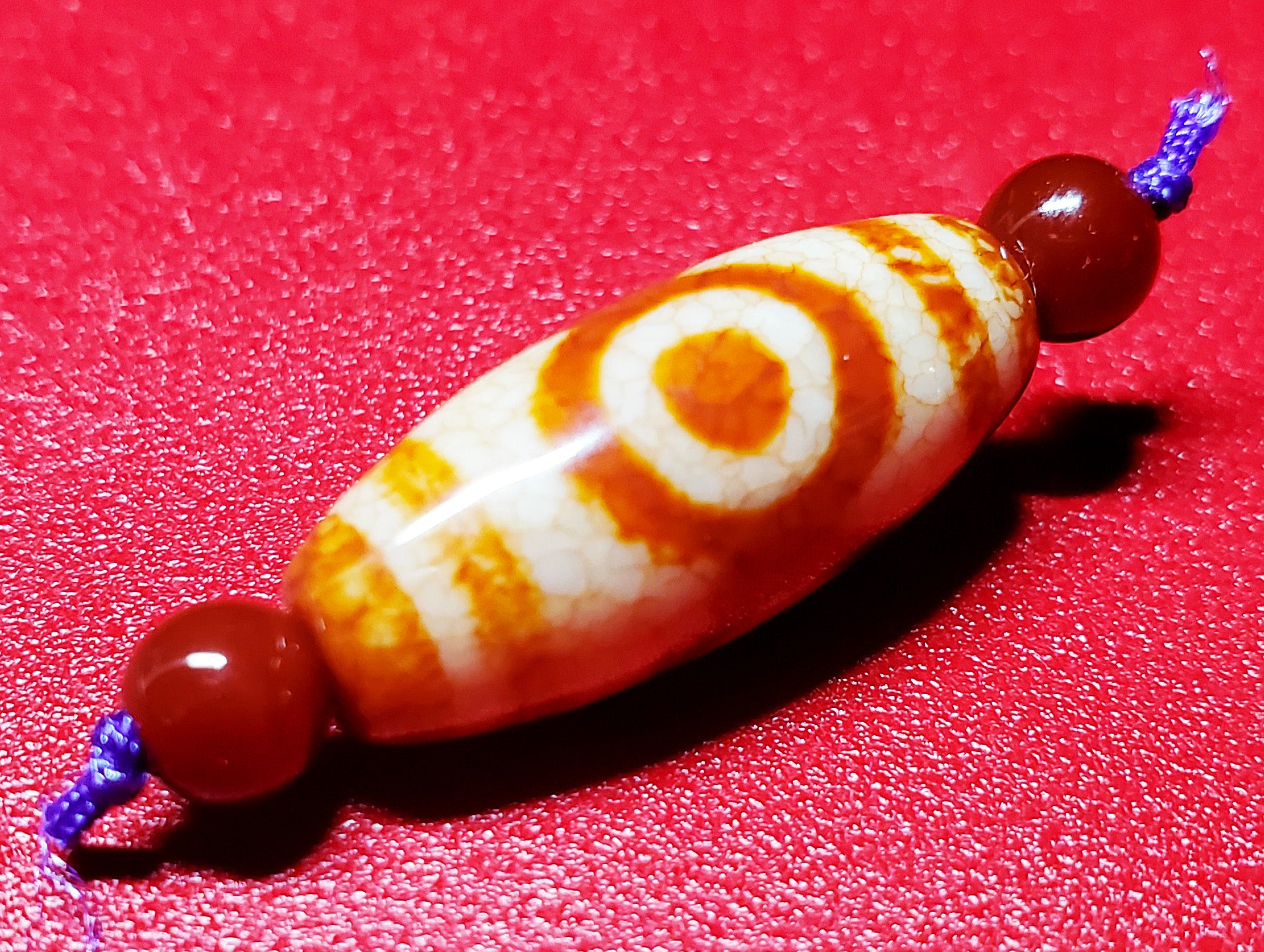 上肯天珠・虎牙三眼天珠 – 天然石の店 ふうちゃん