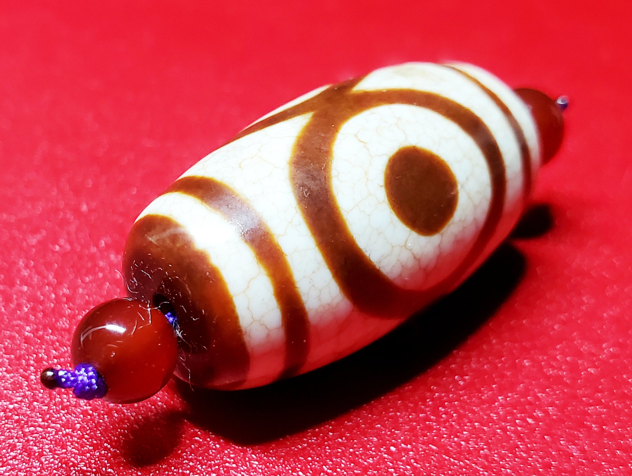 上肯天珠・虎牙三眼天珠 – 天然石の店 ふうちゃん