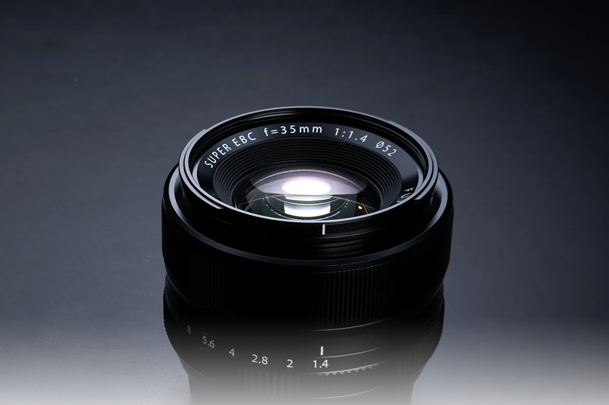 FUJINON XF35mmF1.4 R | Lenses | FUJIFILM X Series & GFX - Global