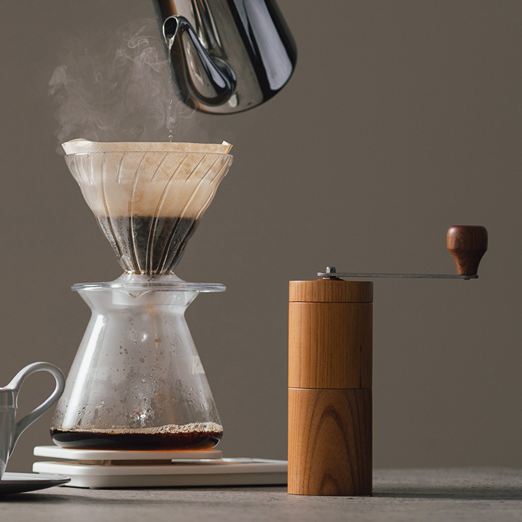 SHIRASAGI】けやきのセラミック コーヒーミル | 藤巻百貨店