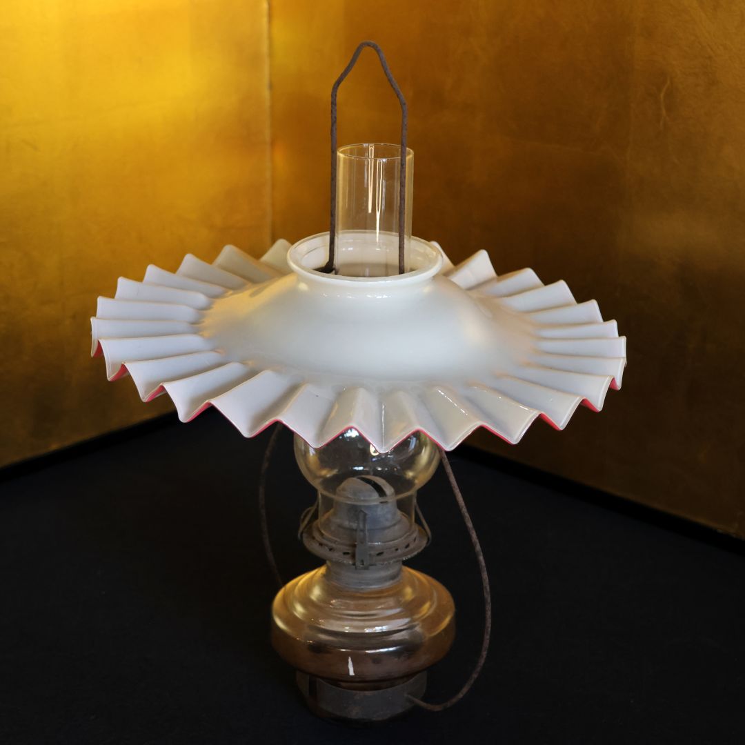 レトロ 吊り下げオイルランプ 乳白色赤 明治時代