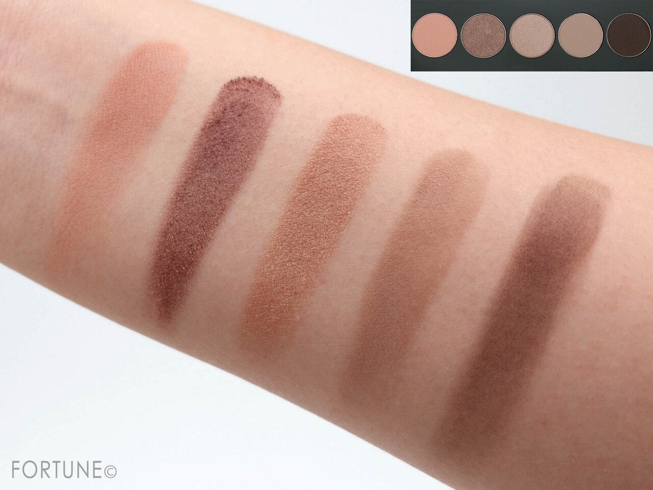 ボビイ ブラウン「リアル ヌード コレクション」誕生！《ヌード アイ