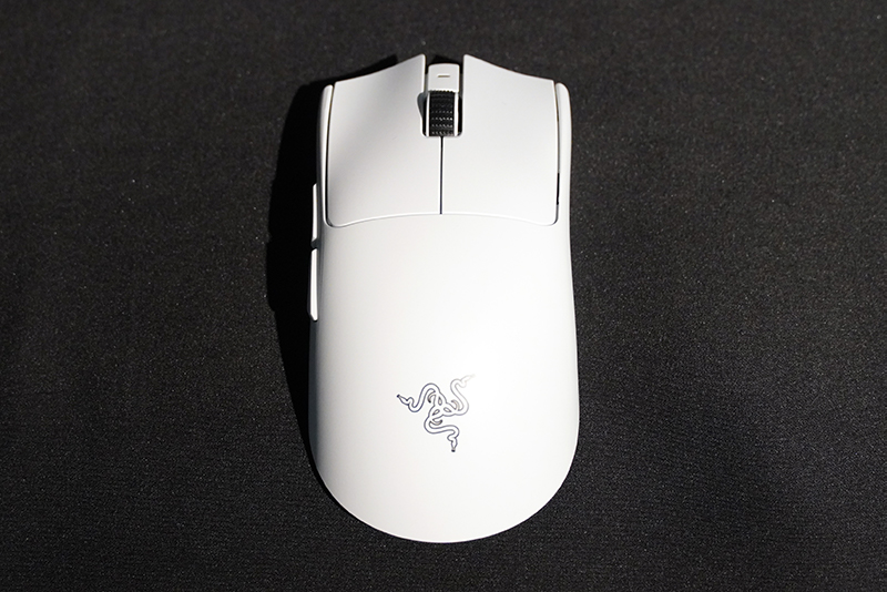 Razer、約54gの超軽量／高精度センサー搭載のゲーミングマウス「Viper