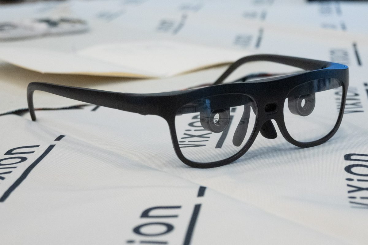 ViXion、40％軽量化した“オートフォーカス”眼鏡「ViXion01S