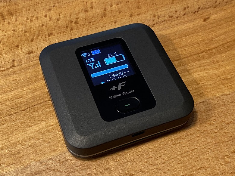 富士ソフト +F FS030W レビュー】大容量バッテリー、SIMロックフリー