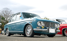 ファッションアイテムとして選んだ1967年式のブルーバードで、息子