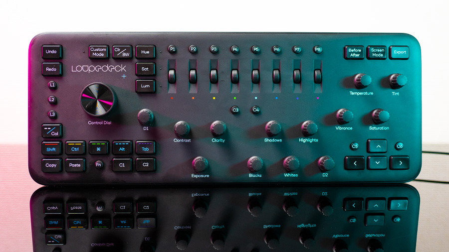 Loupedeck+ レビュー。写真のRAW現像が捗る専用コントローラー