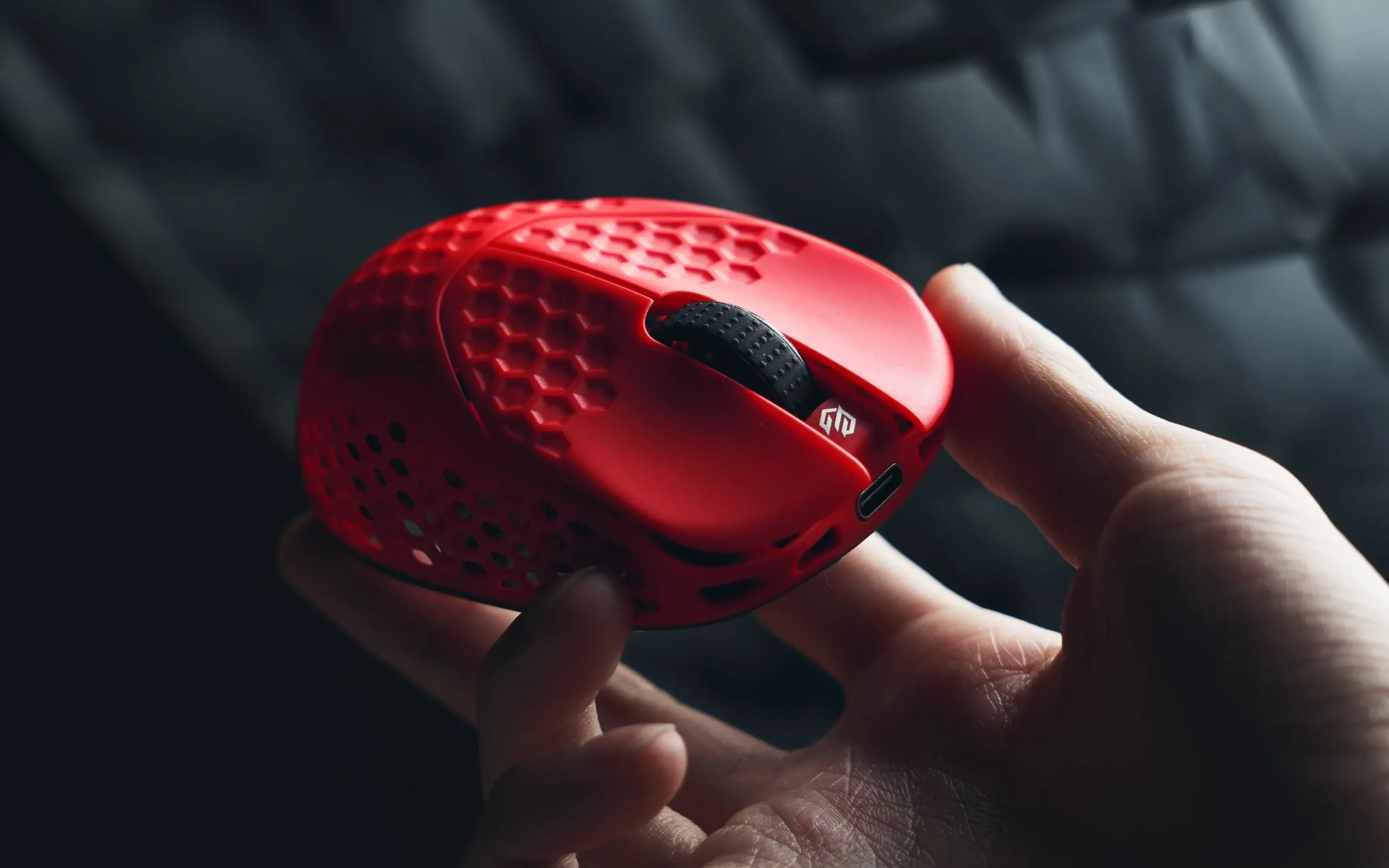 G-Wolves 「HTR 8K」レビュー｜超軽量30gのつまみ持ち専用マウスを徹底