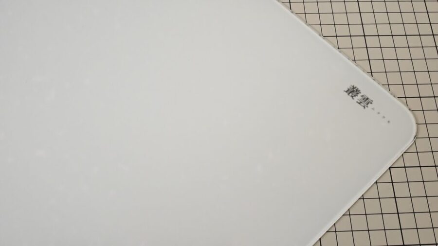 マイルドな滑り心地が特徴。AIM1初のガラスマウスパッド 叢雲 ガラス