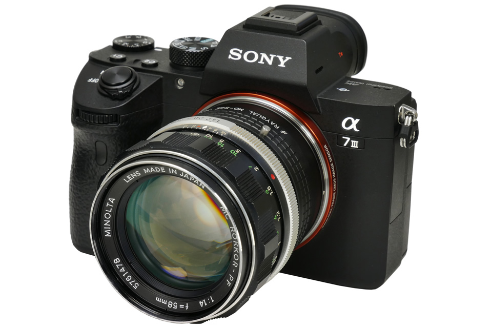 F1.4標準レンズといえば58mmだった時代の“緑のロッコール”はデジタルに