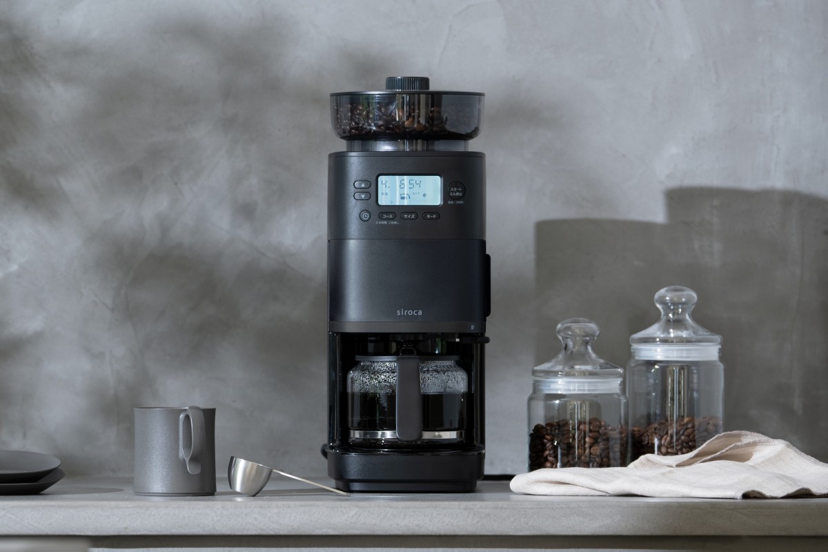 挽く・蒸らす・淹れる”を全自動で！ シロカのコーヒーメーカー「カフェ