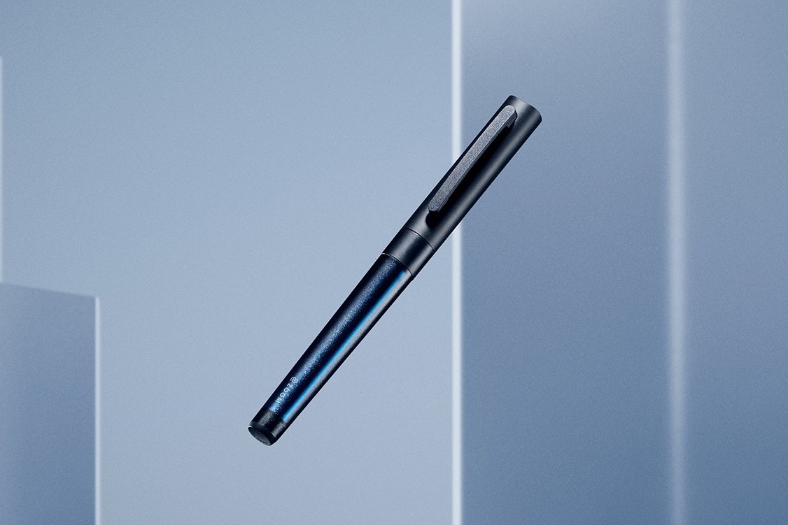 表情を変える“二重構造ボディ”──トンボ鉛筆の水性ゲルボールペン