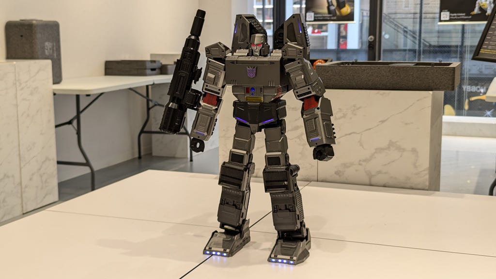 完全自動変形コンボイのRobosenが新製品「フラッグシップ メガトロン