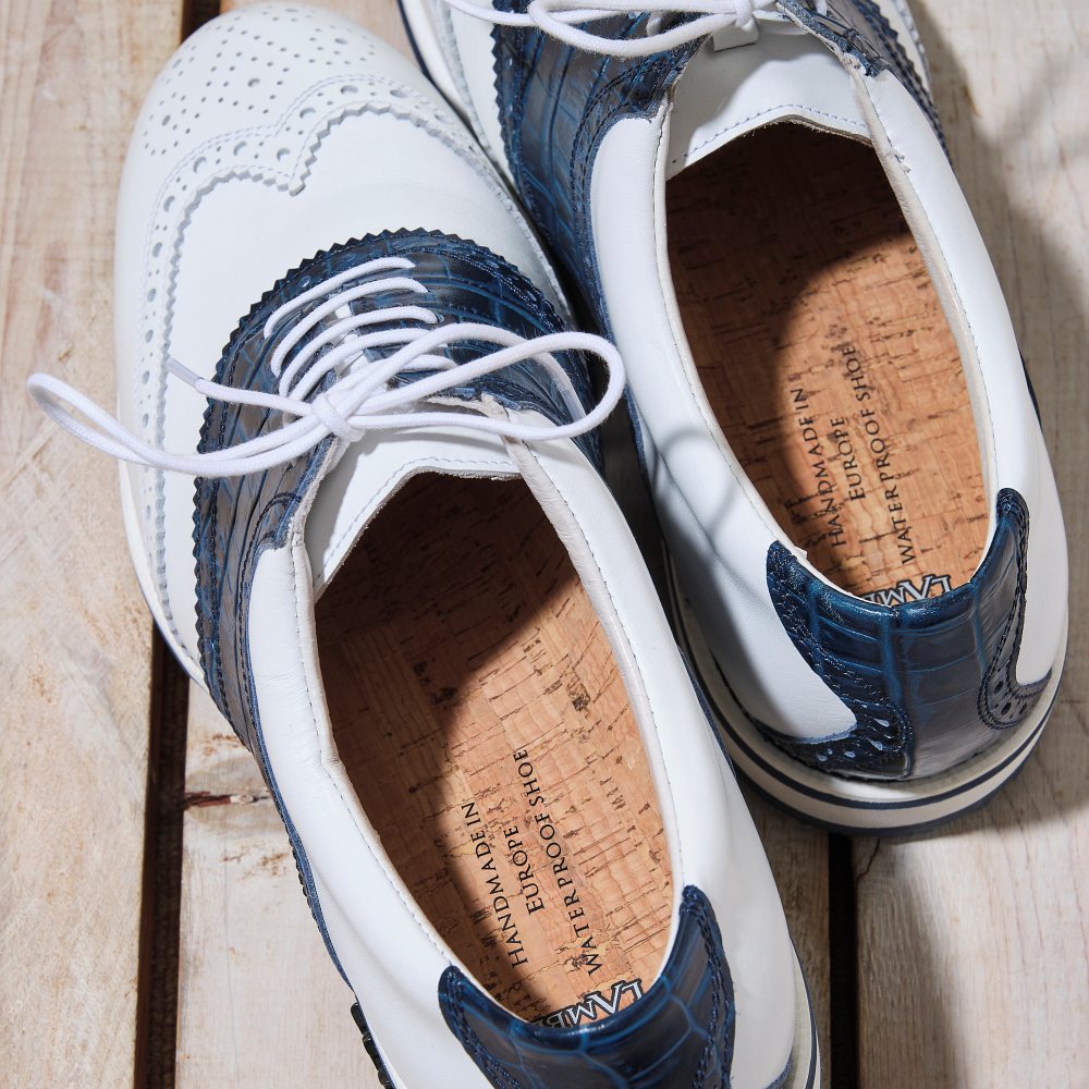 軽くて柔らかいのに、見た目は正統派スパイクレス】LAMBDA(ラムダ