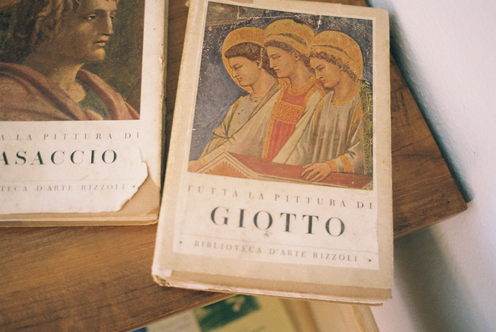 20世紀最高の静物画家モランディが、ボロボロになるまで読んだ2冊の本