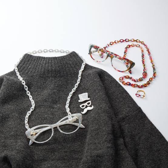 グラスチェーン付きリーディンググラス （ラズベリー） – GOSH EYEWEAR