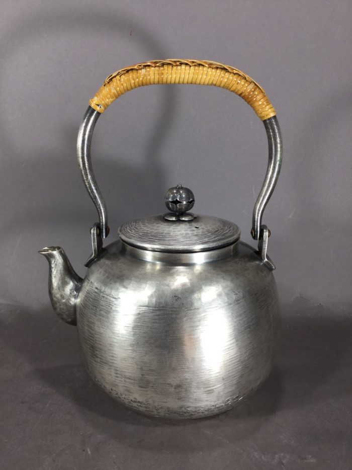 秀峰堂造 燻銀 いぶし銀 急須 黄銅製 - 岐阜・愛知（名古屋）・三重