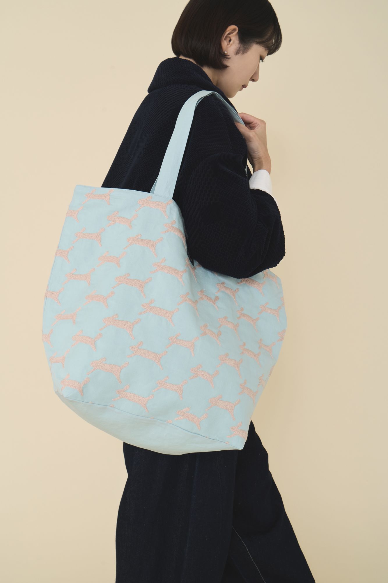 ミナペルホネン ハンドメイド しずく型クロスボディバッグ run run run