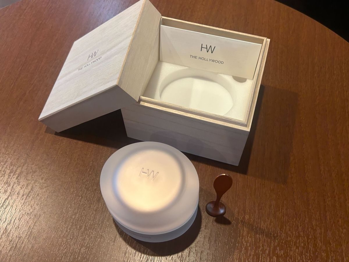 ご褒美に高級「ザ ハリウッド クリーム」使用感などレポしていこう