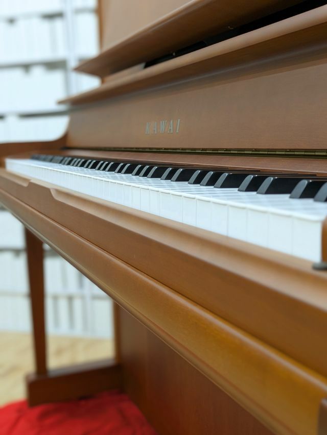 KAWAI(カワイ) Si16Rosina 中古ピアノ 小型・木目ピアノをお探しの方に
