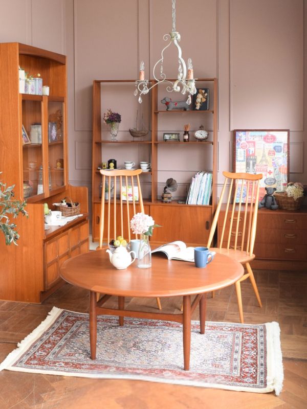 北欧スタイルのおしゃれなオープンシェルフキャビネット、ビンテージの