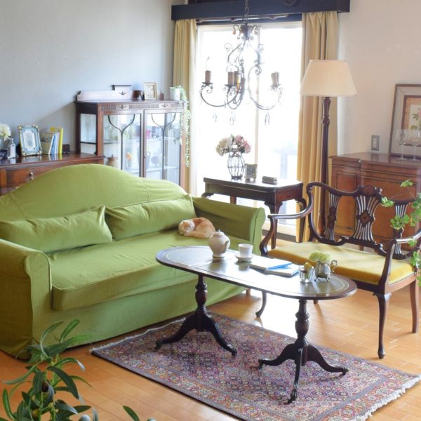 英国アンティークのショーケース、マホガニー材が美しいガラス