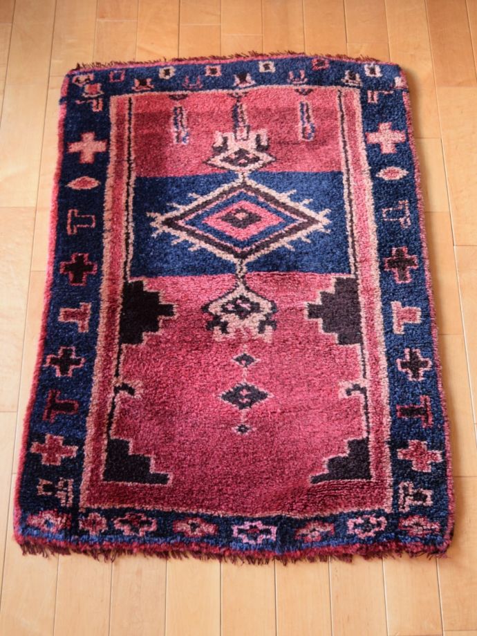 ビンテージのおしゃれな絨毯、トルコから届いたマラティアのトライバル