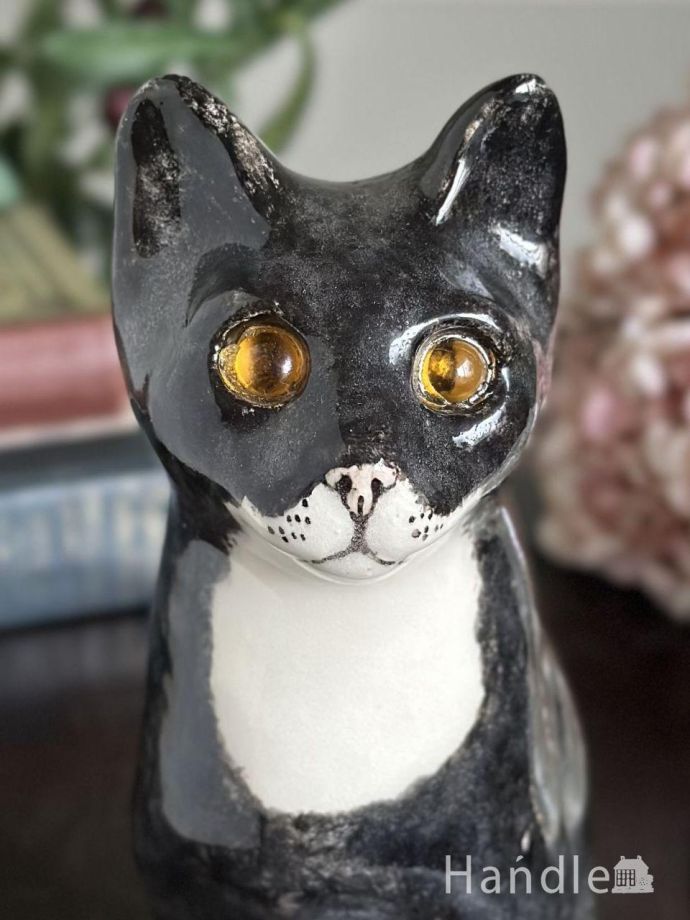 陶器で出来たウィンスタレイキャット(WINSTANLEY CAT)、英国生まれの