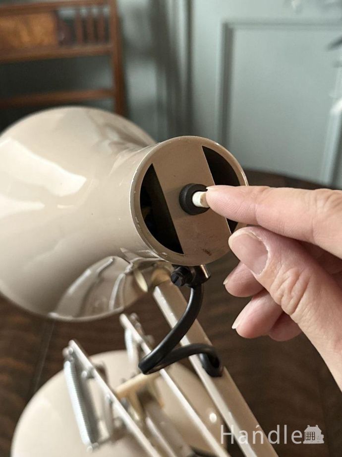 アングルポイズのデスクランプ、イギリスから届いたAPEX90前期モデル(k