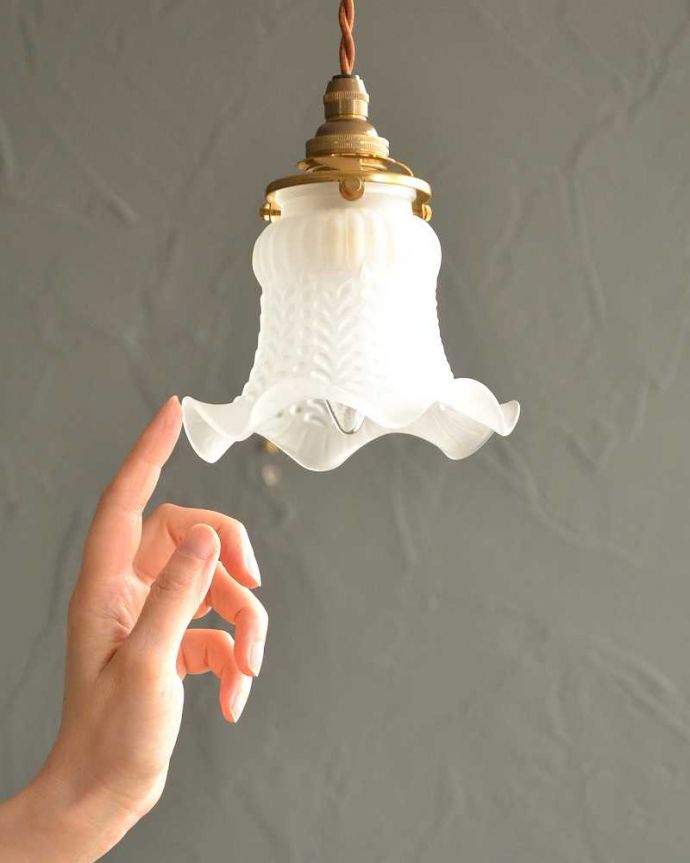 アンティーク調のおしゃれなガラスペンダントライト（コード