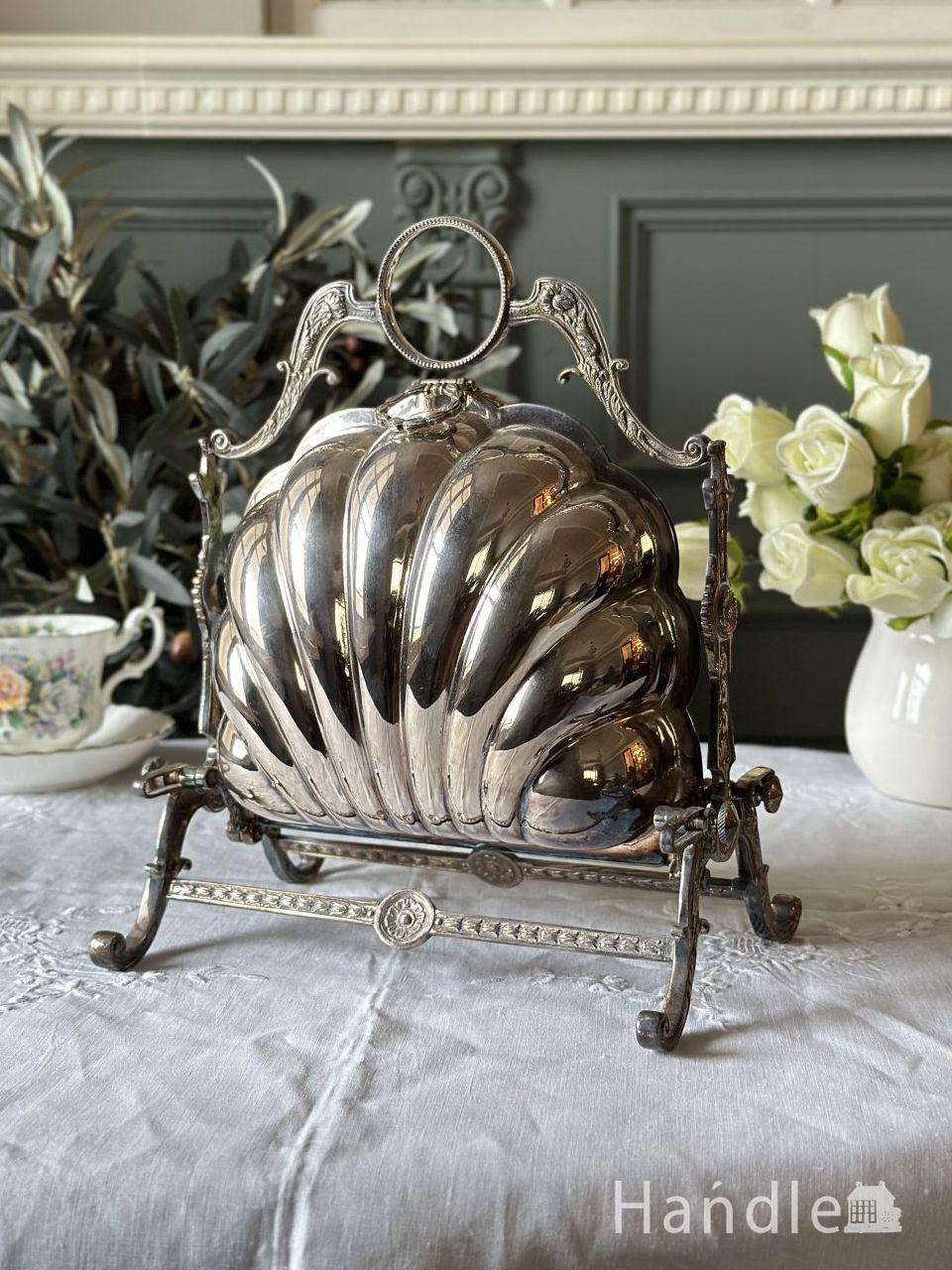 イギリスのマッピン＆ウェブ社のシルバー、貝殻の形がおしゃれな