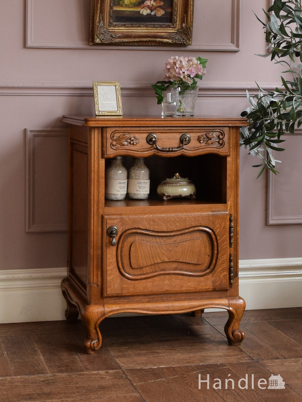 フランスのアンティーク家具、マーブル模様の大理石天板のナイト