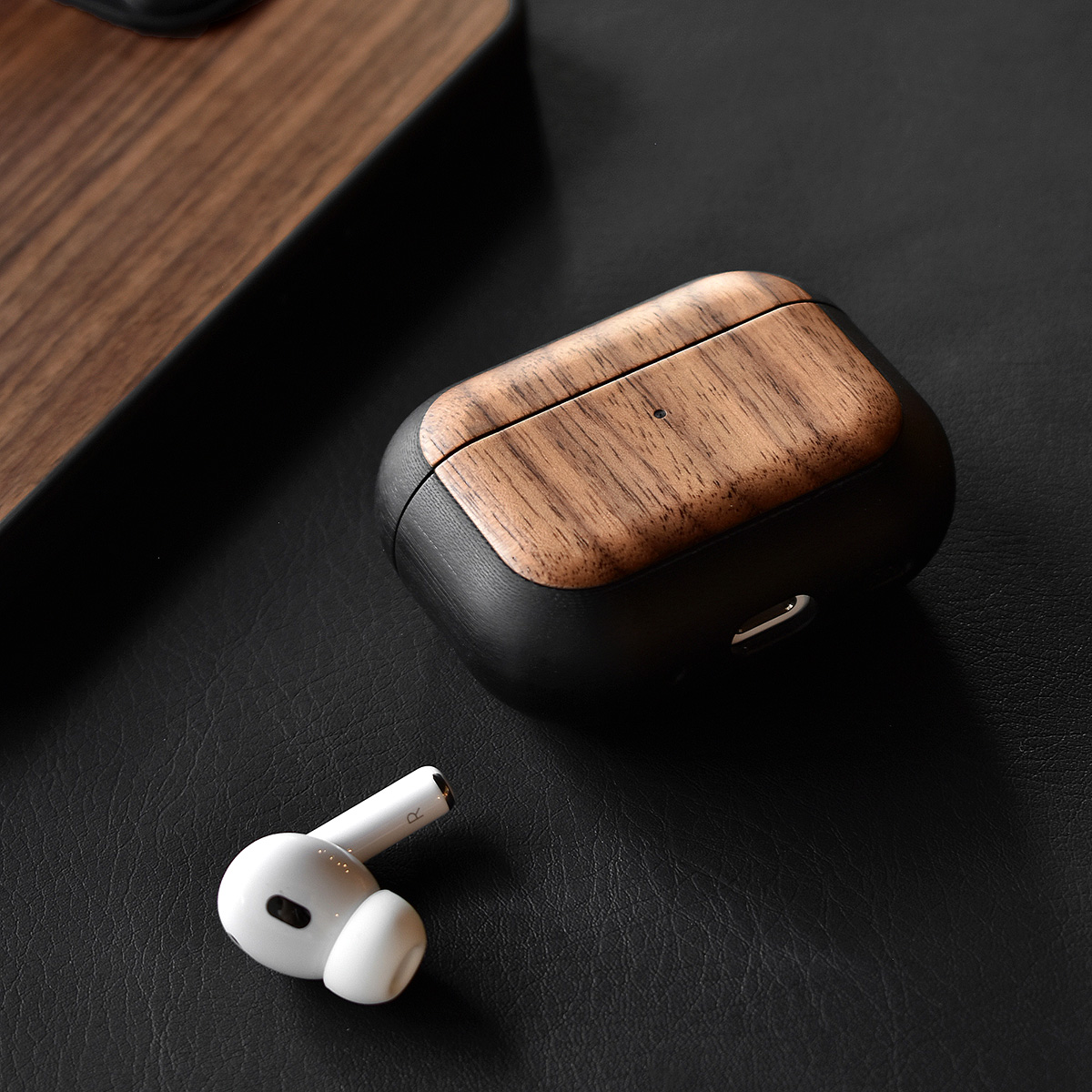クラウドファンディング】AirpodsPro Case | 名入れギフト・木製
