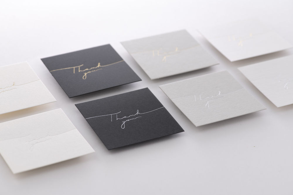 スクエア55mmサイズの箔押しミニカード | WM（ダブルエム）箔押し