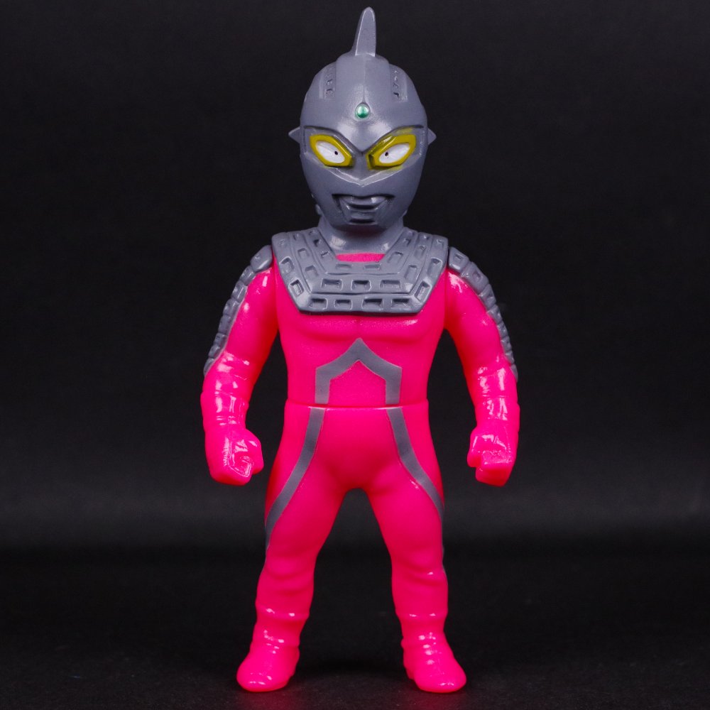 3月30日(土)より販売開始】【MAXTOY】ウルトラマン(蓄光