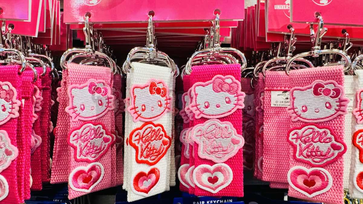 激レア◎USJ限定ピンク＆ブルーのドレスキティ◎根付けストラップ 激