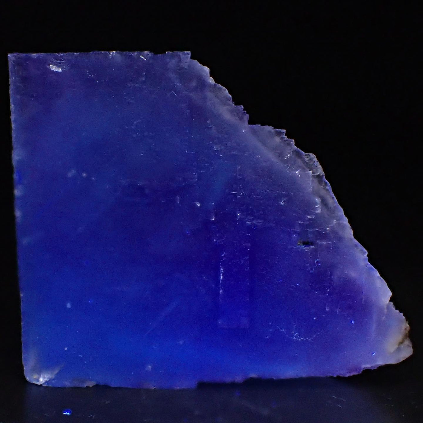 イリノイ州 Cave-in-Rock産 蛍光ブルーフローライト – 天然石ハッピー