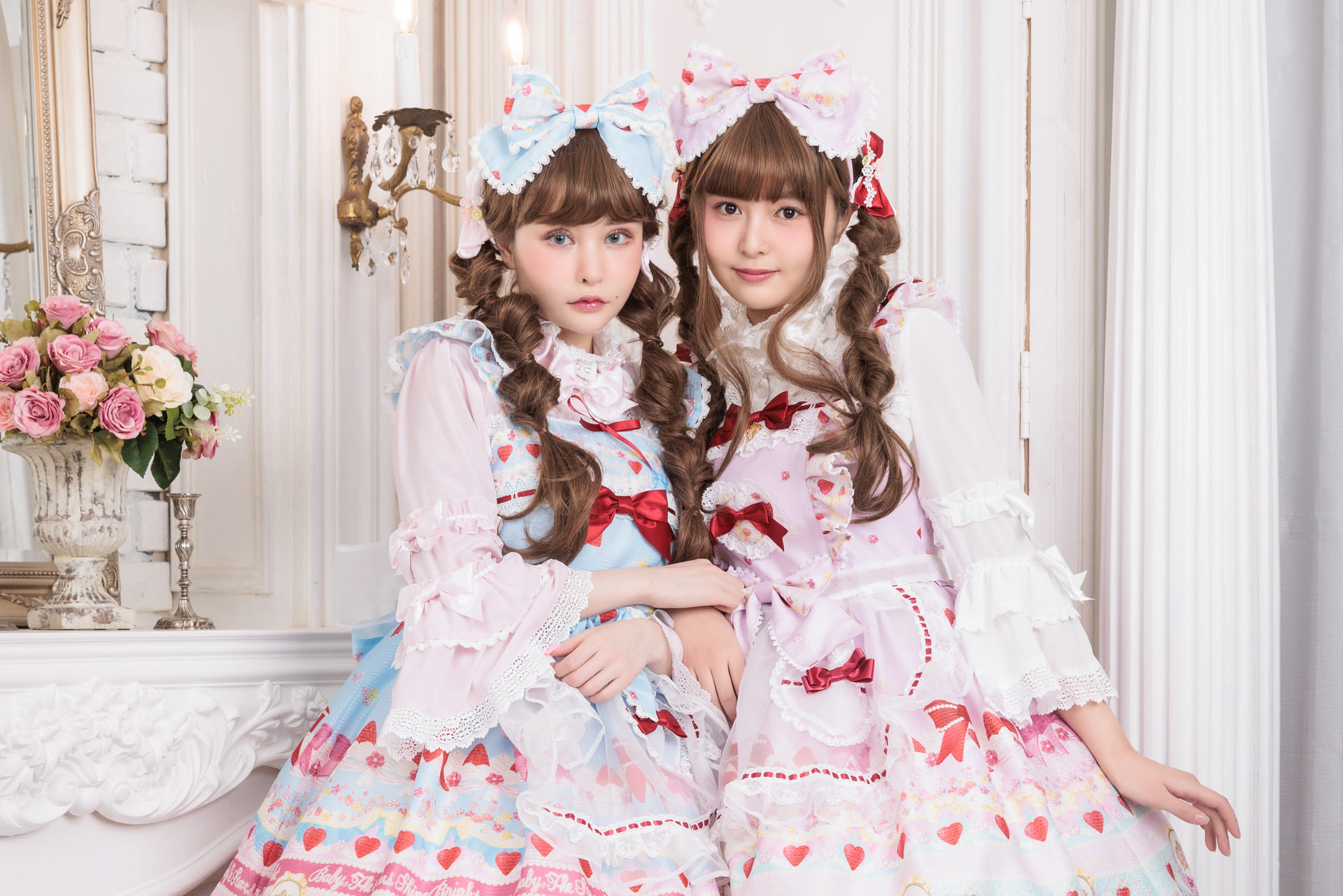 戦慄かなの＆頓知気さきな（femme fatale）のロリータ姿に注目あれ