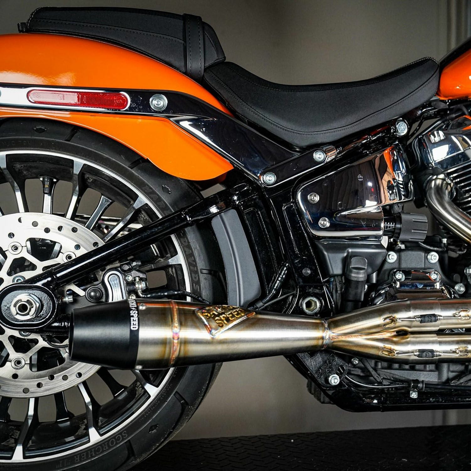 ブレイクアウト、ファットボーイ、FXDRS用 SAWICKI SPEED マフラー