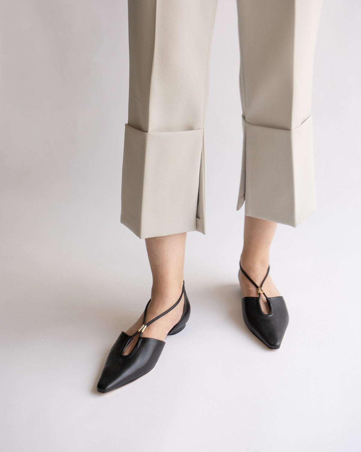 Mimosa Black l ポインテッド パンプス ブラック - HENRI EN VARGO