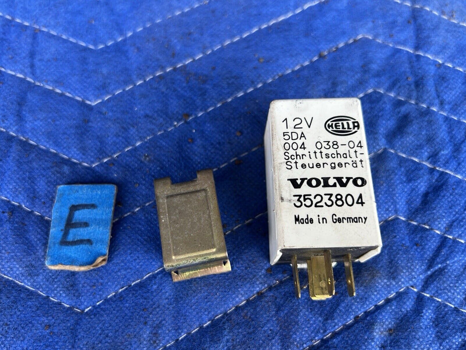 1986-1998 Volvo 240 245 740 940 AW71 Overdrive Relay 3523804 Hella