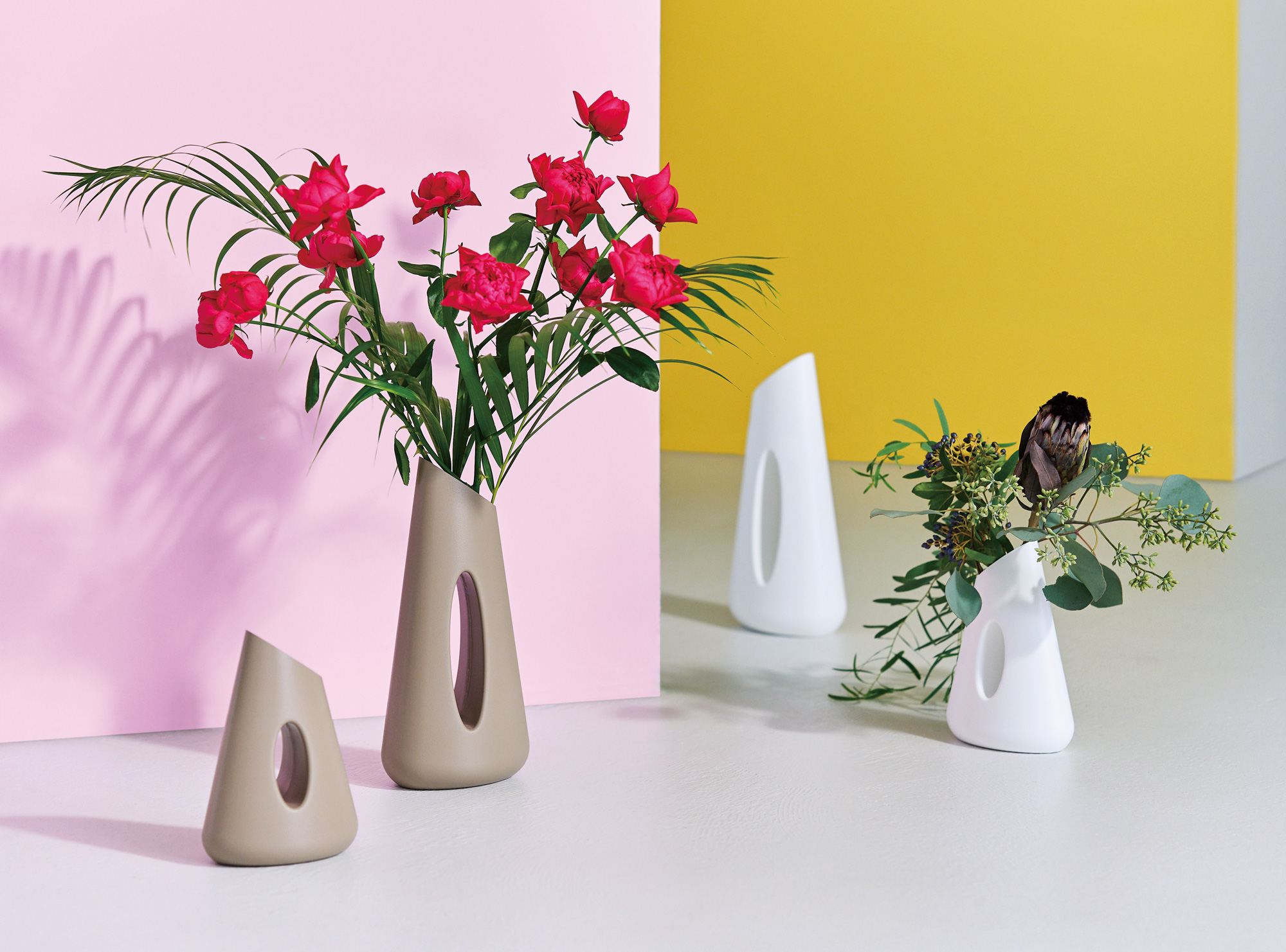 新製品】新ブランド“emo”より、水差しにもなる花器「flower jug vase