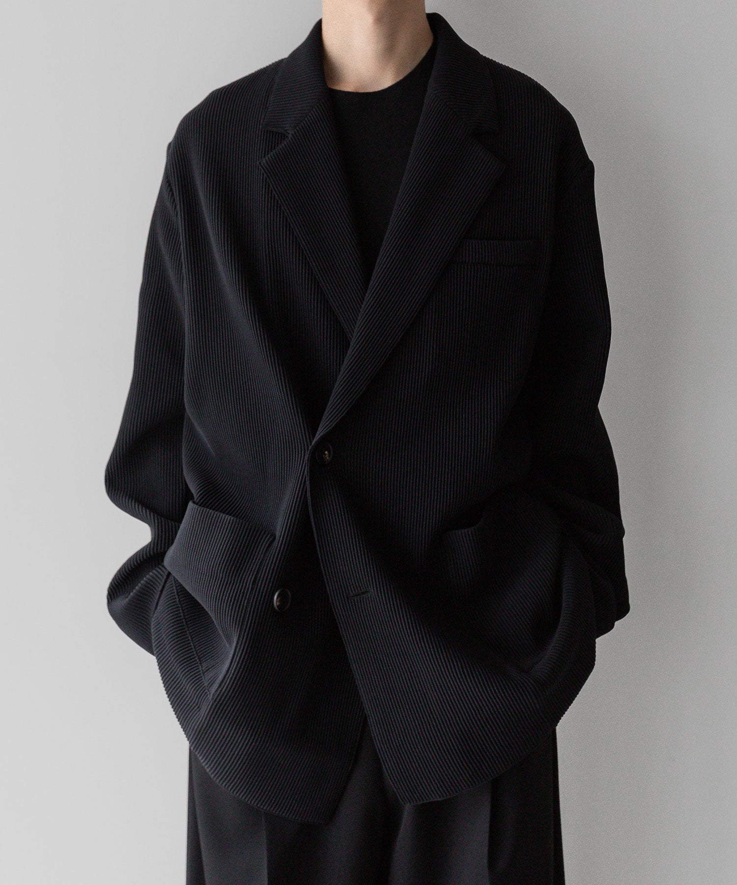stein / シュタイン】OVERSIZED GRADATION PLEATS JACKET - BLACK